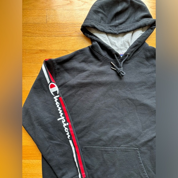 Champion Authentic Athletic Black Sweatshirt Mens L With Striped Sleeve - Picture 3 of 3